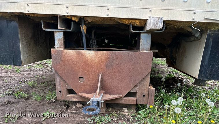 image for item DF8479 Grumman box truck bed