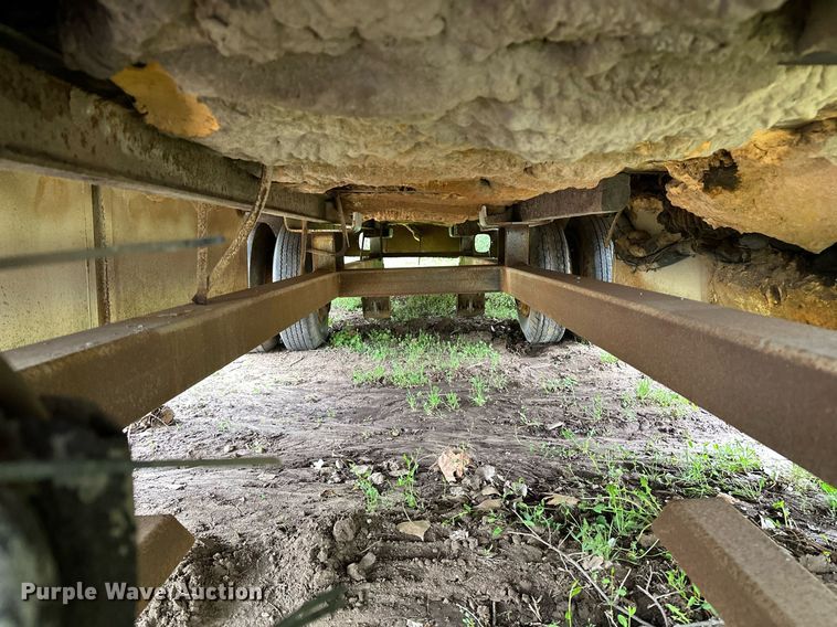 image for item DF8479 Grumman box truck bed