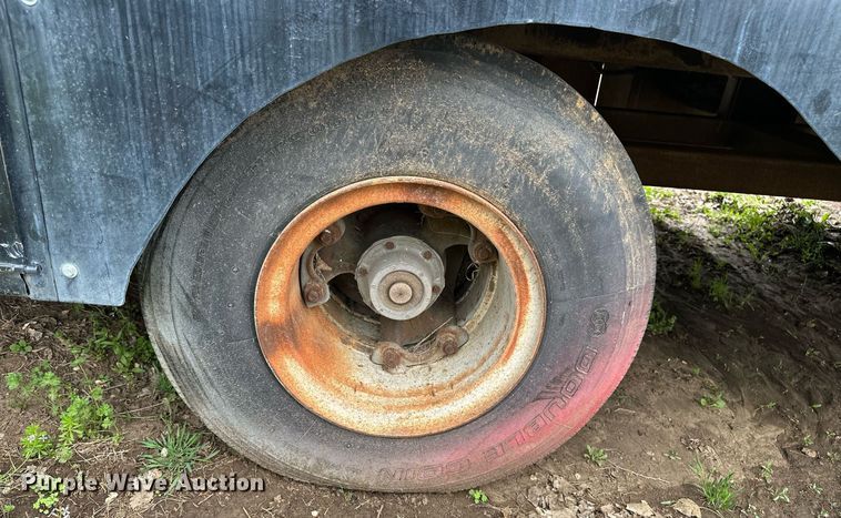 image for item DF8479 Grumman box truck bed