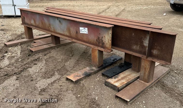 image for item DF8491 (4) pallet racks