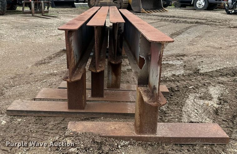 image for item DF8491 (4) pallet racks