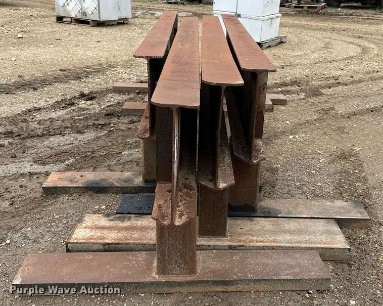 image for item DF8491 (4) pallet racks