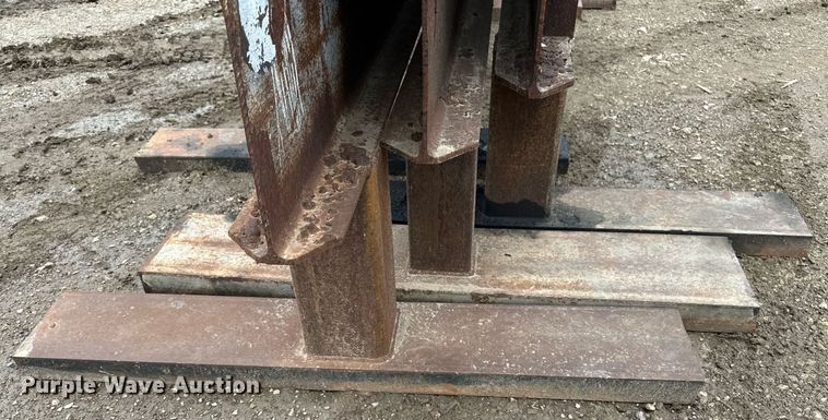 image for item DF8491 (4) pallet racks