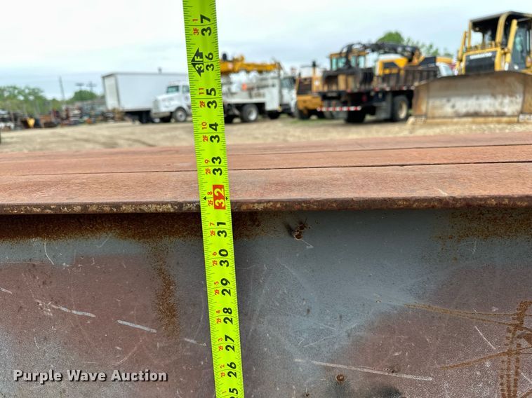 image for item DF8491 (4) pallet racks