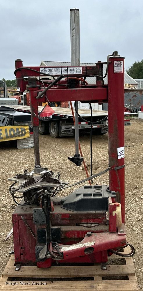 image for item DF8496 Coats Rim Clamp 7060AX tire machine