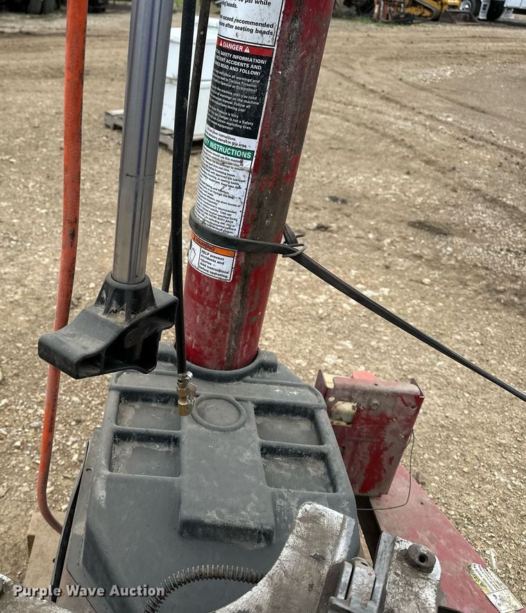 image for item DF8496 Coats Rim Clamp 7060AX tire machine