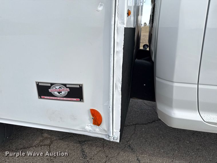 image for item DM5592 2014 Dodge Ram 5500 bucket truck