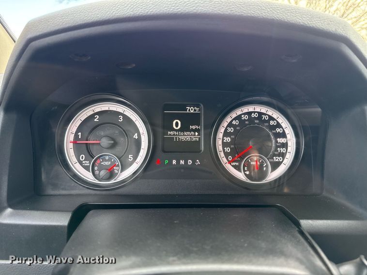 image for item DM5592 2014 Dodge Ram 5500 bucket truck