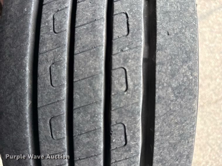 image for item DM5592 2014 Dodge Ram 5500 bucket truck