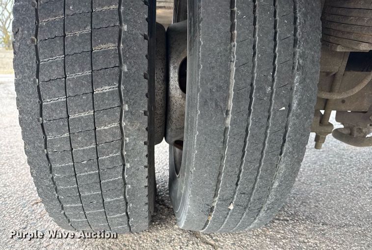 image for item DM5592 2014 Dodge Ram 5500 bucket truck