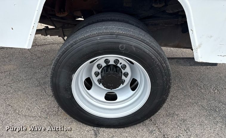 image for item DM5592 2014 Dodge Ram 5500 bucket truck