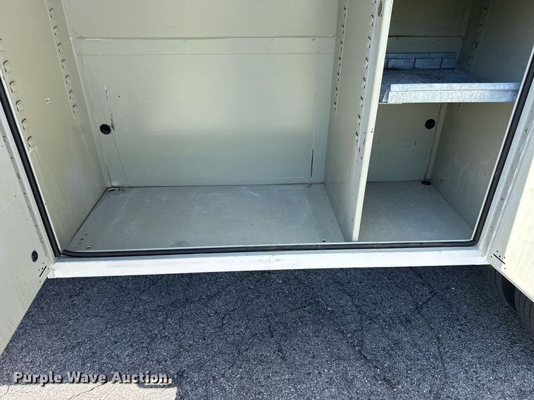 image for item DM5721 2019 Ford F550 Super Duty Crew Cab utility / service truck