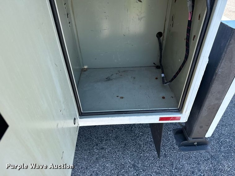 image for item DM5721 2019 Ford F550 Super Duty Crew Cab utility / service truck