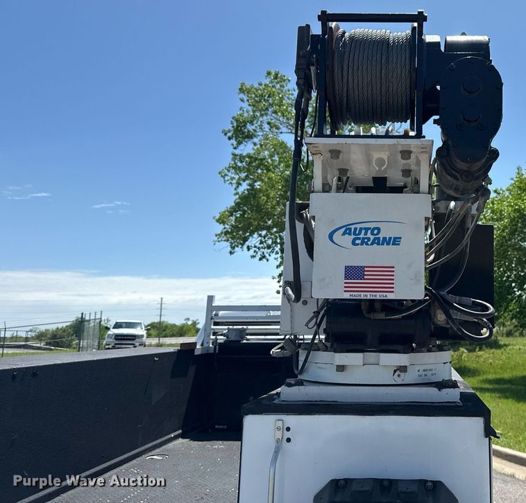 image for item DM5721 2019 Ford F550 Super Duty Crew Cab utility / service truck