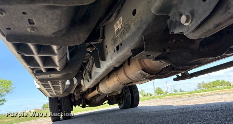 image for item DM5721 2019 Ford F550 Super Duty Crew Cab utility / service truck