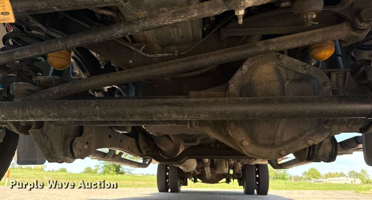 image for item DM5721 2019 Ford F550 Super Duty Crew Cab utility / service truck