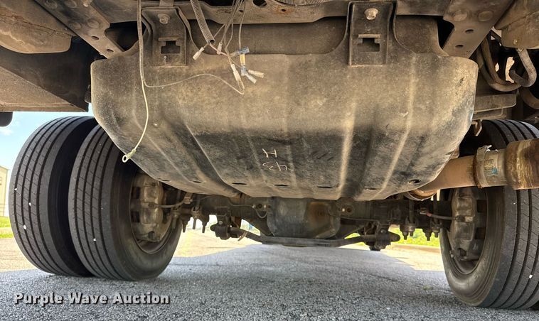 image for item DM5721 2019 Ford F550 Super Duty Crew Cab utility / service truck