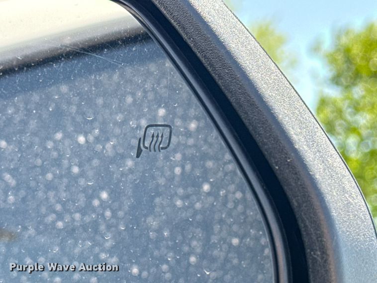 image for item DM5721 2019 Ford F550 Super Duty Crew Cab utility / service truck