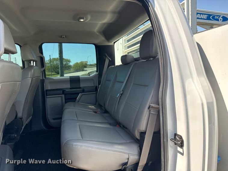 image for item DM5721 2019 Ford F550 Super Duty Crew Cab utility / service truck