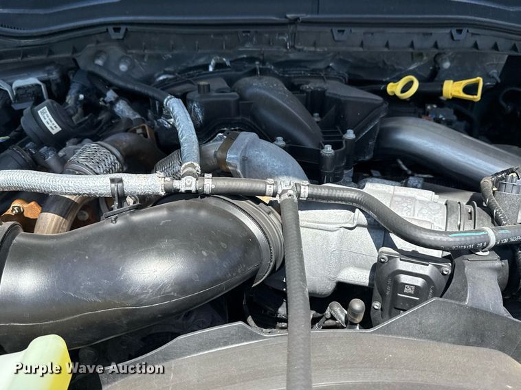 image for item DM5721 2019 Ford F550 Super Duty Crew Cab utility / service truck