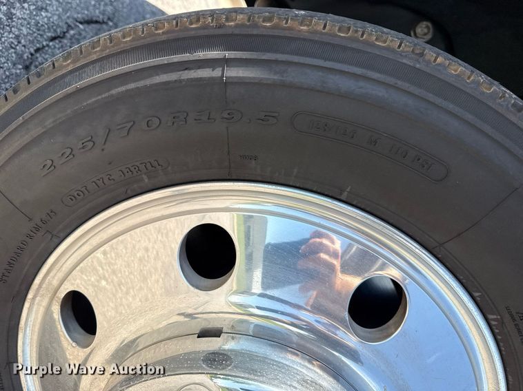 image for item DM5721 2019 Ford F550 Super Duty Crew Cab utility / service truck