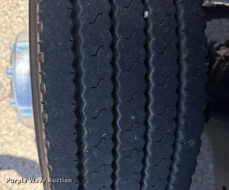 image for item DM5721 2019 Ford F550 Super Duty Crew Cab utility / service truck