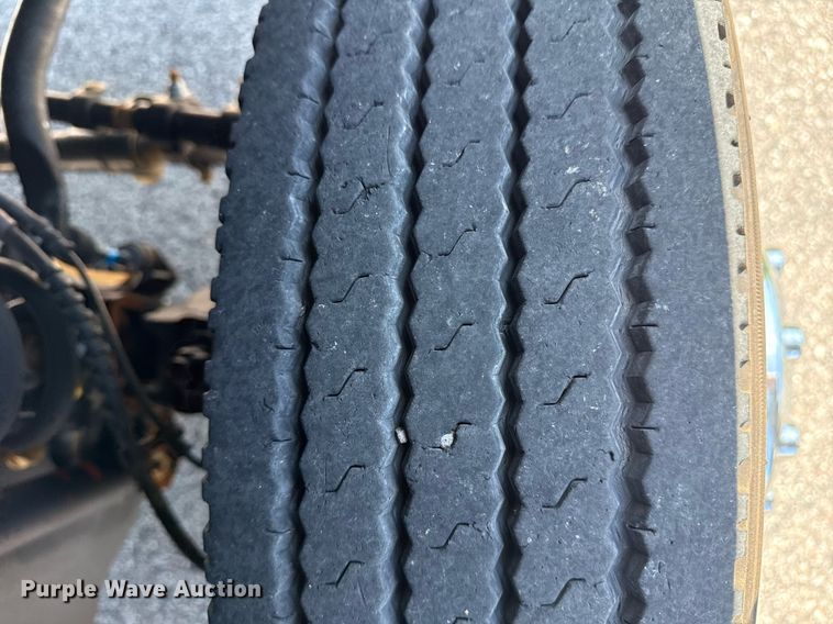 image for item DM5721 2019 Ford F550 Super Duty Crew Cab utility / service truck