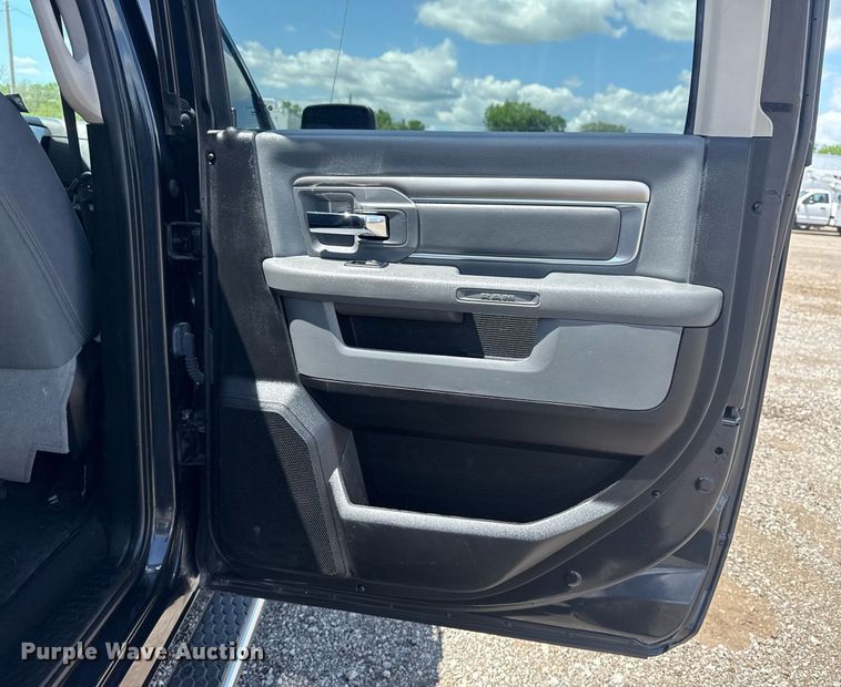 image for item DM5722 2020 Dodge Ram 1500 Crew Cab pickup truck