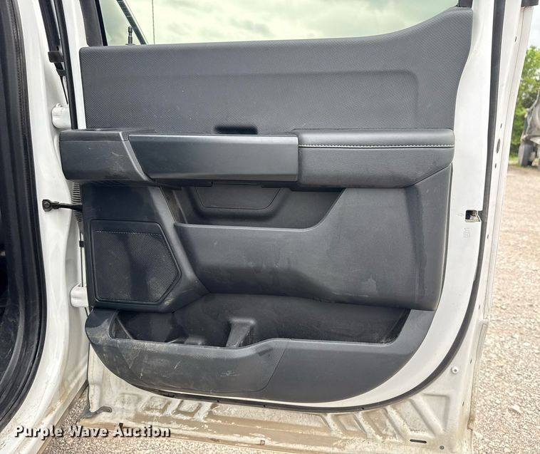 image for item DM5729 2023 Ford F150 SuperCrew pickup truck