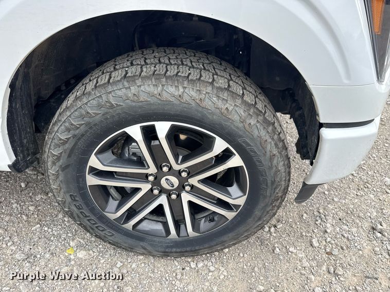 image for item DM5729 2023 Ford F150 SuperCrew pickup truck