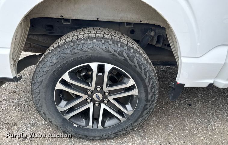 image for item DM5729 2023 Ford F150 SuperCrew pickup truck