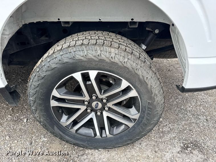 image for item DM5729 2023 Ford F150 SuperCrew pickup truck