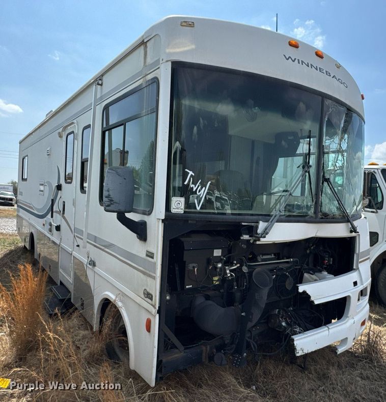 image for item DO0735 2004 Sightseer  Winnebago P32 RV