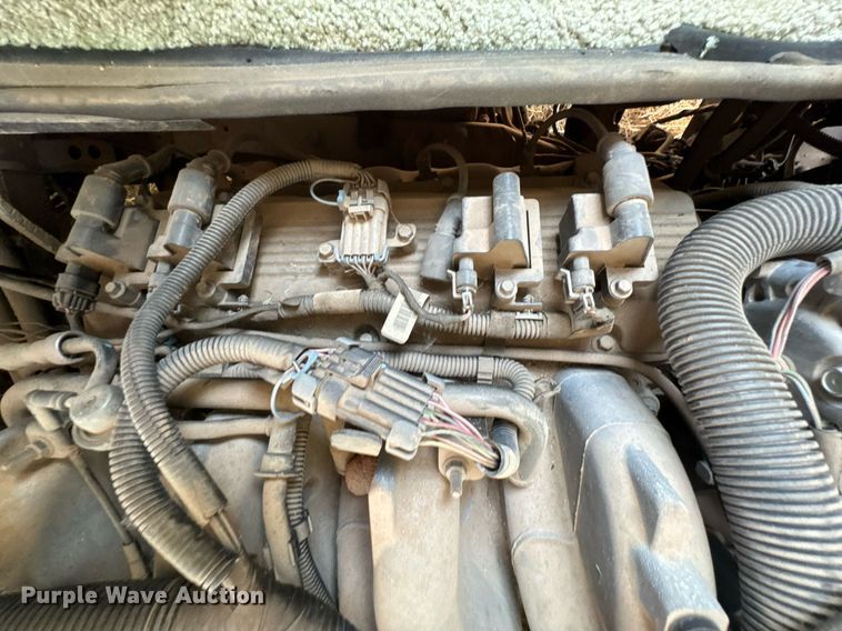 image for item DO0735 2004 Sightseer  Winnebago P32 RV