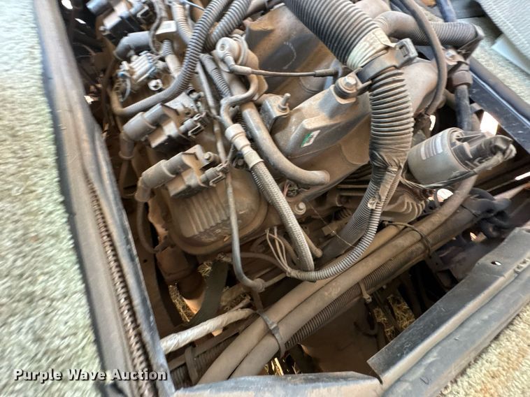 image for item DO0735 2004 Sightseer  Winnebago P32 RV