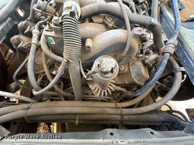 image for item DO0735 2004 Sightseer  Winnebago P32 RV