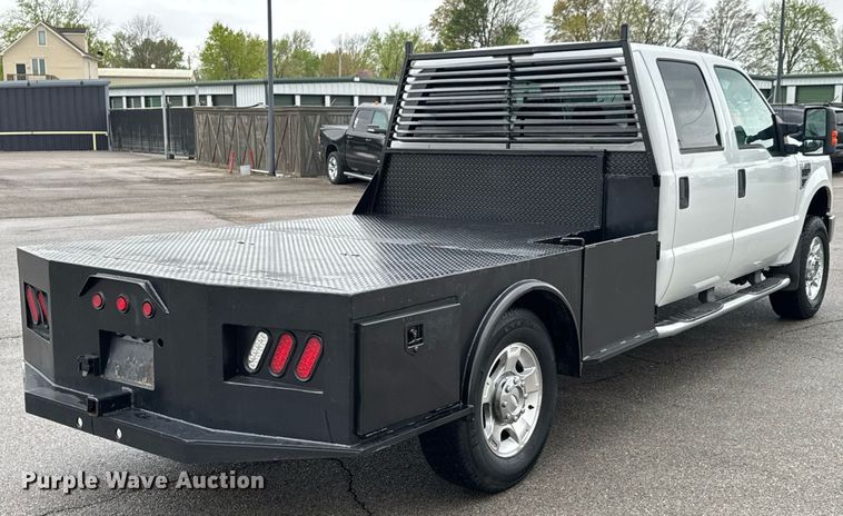 image for item DO0747 2010 Ford F350 Super Duty Crew Cab flatbed pickup truck