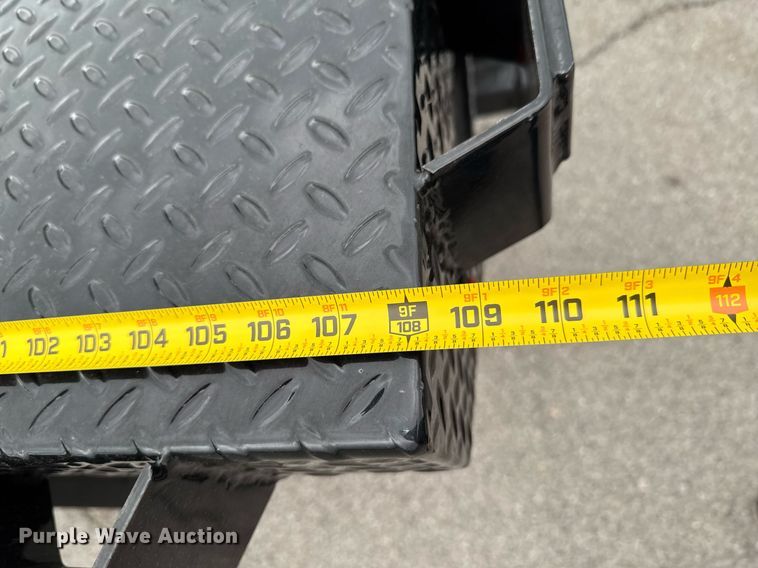 image for item DO0748 2011 Ford F450 Super Duty flatbed truck