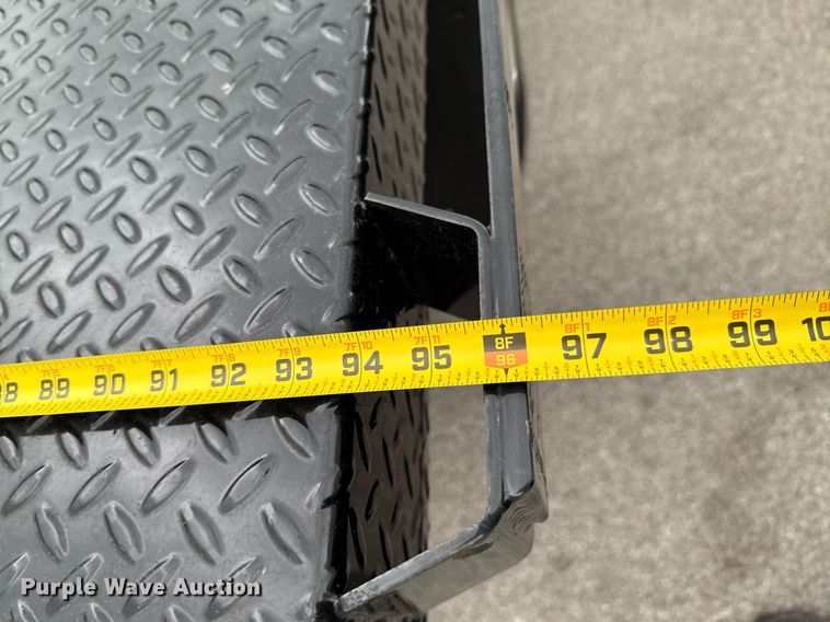 image for item DO0748 2011 Ford F450 Super Duty flatbed truck