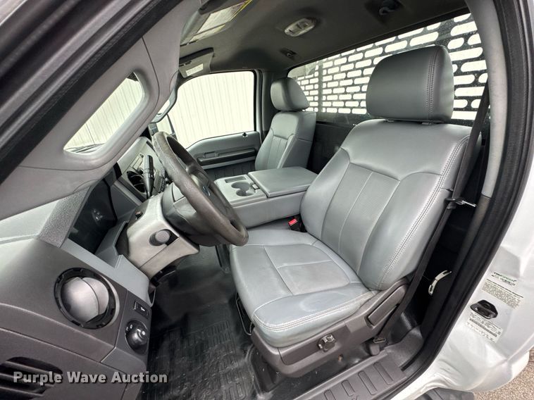 image for item DO0748 2011 Ford F450 Super Duty flatbed truck