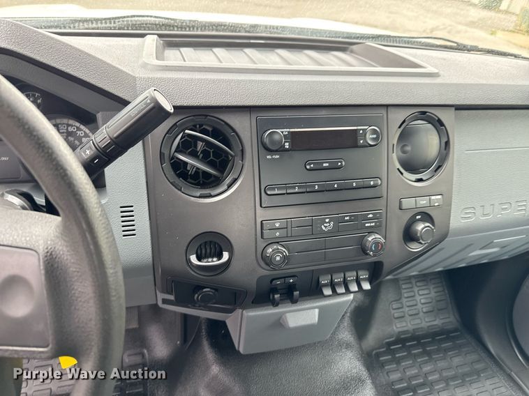 image for item DO0748 2011 Ford F450 Super Duty flatbed truck