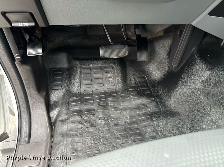 image for item DO0748 2011 Ford F450 Super Duty flatbed truck