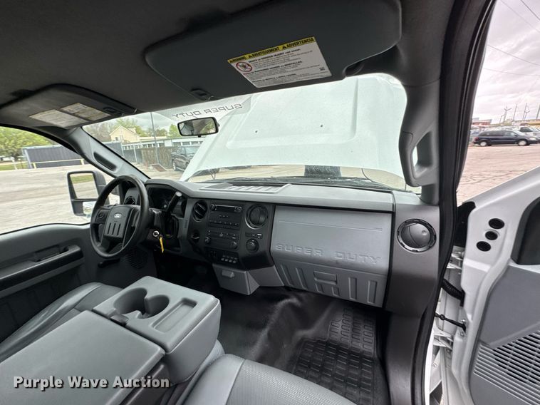 image for item DO0748 2011 Ford F450 Super Duty flatbed truck