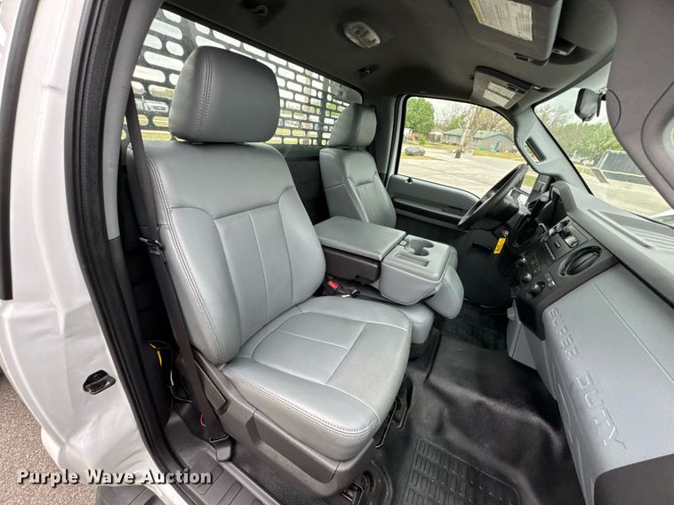 image for item DO0748 2011 Ford F450 Super Duty flatbed truck