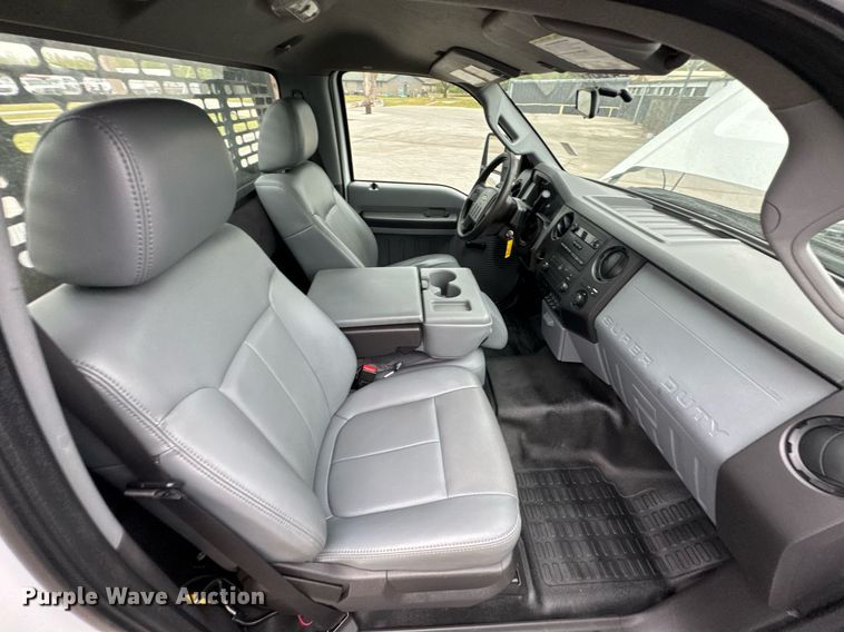 image for item DO0748 2011 Ford F450 Super Duty flatbed truck