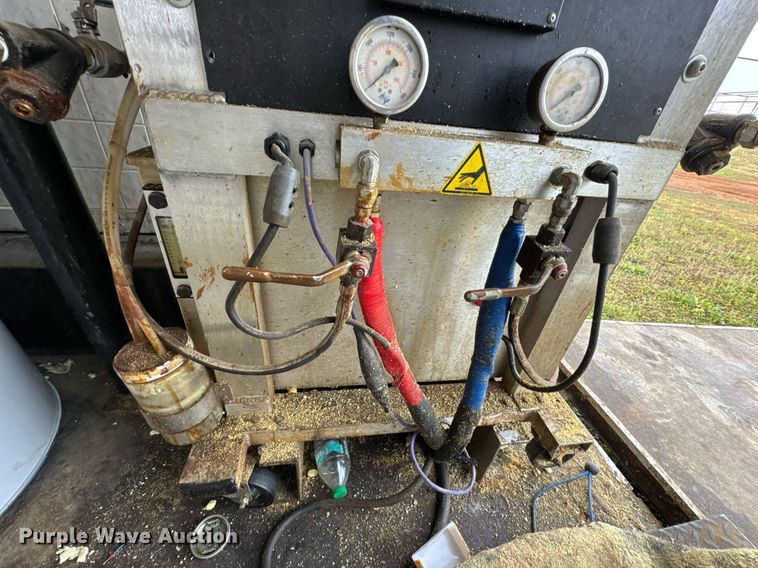 image for item DO0788 2023 Carry-On spray foam trailer