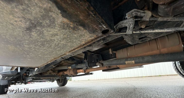 image for item DO0795 2017 Ford F550 Super Duty flatbed truck