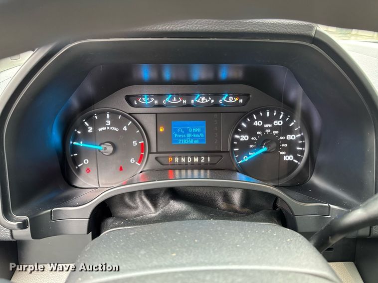 image for item DO0795 2017 Ford F550 Super Duty flatbed truck