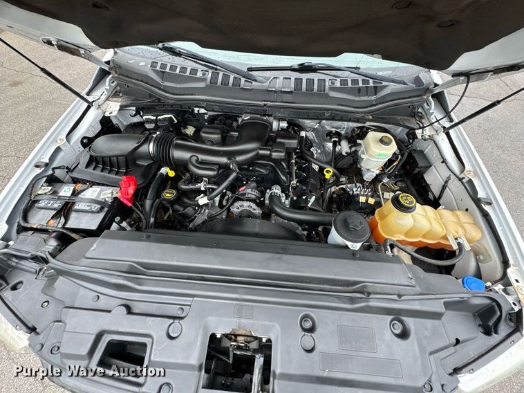 image for item DO0795 2017 Ford F550 Super Duty flatbed truck