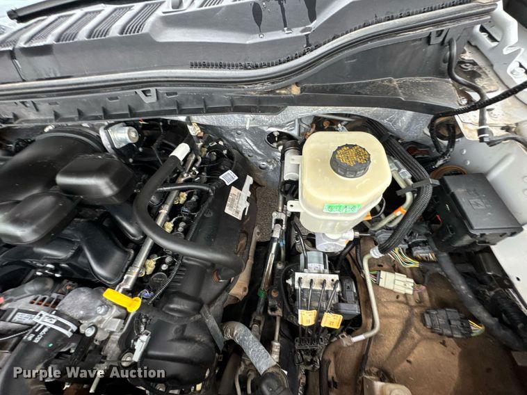 image for item DO0795 2017 Ford F550 Super Duty flatbed truck